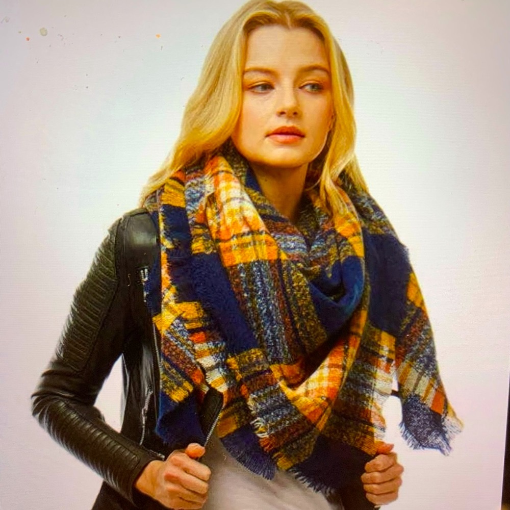 Plaid Square Blanket Scarf in Navy